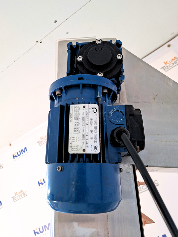 Inclined bucket elevator with stainless steel hopper