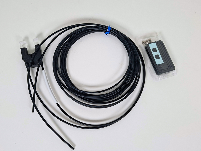 Omron E32‑G14 Fiber Optic Sensor