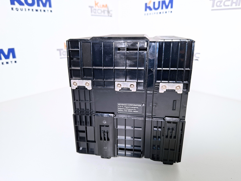 Système de vision industrielle KEYENCE CV-X100AP avec caméra CV-035M
