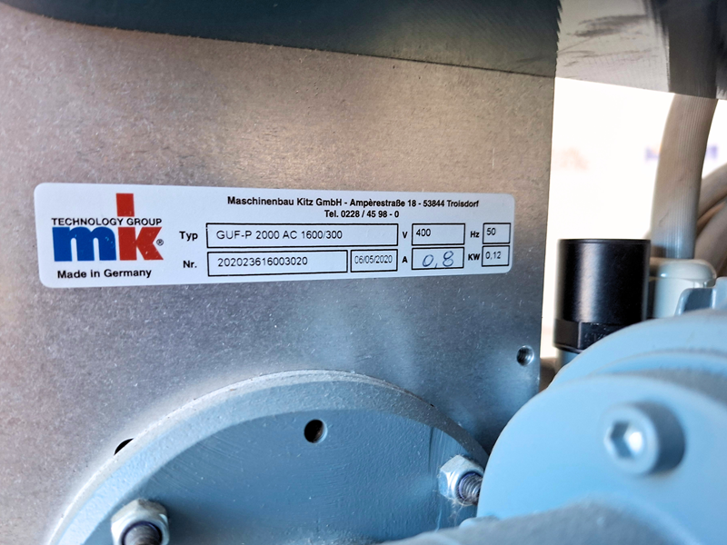 Convoyeur inox Maschinenbau Kitz – Modèle GUF‑P 2000 AC 1600/300