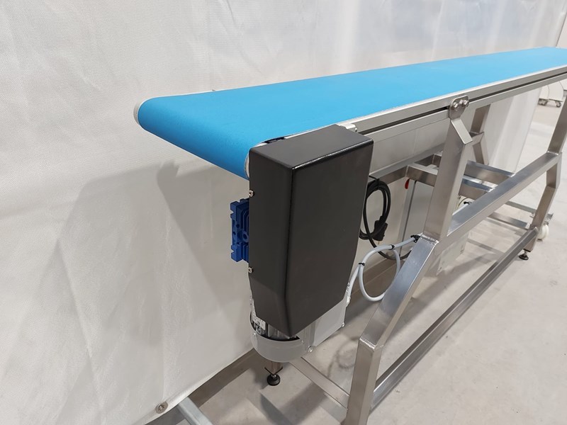 Convoyeur inox 2000×240 mm avec VLT