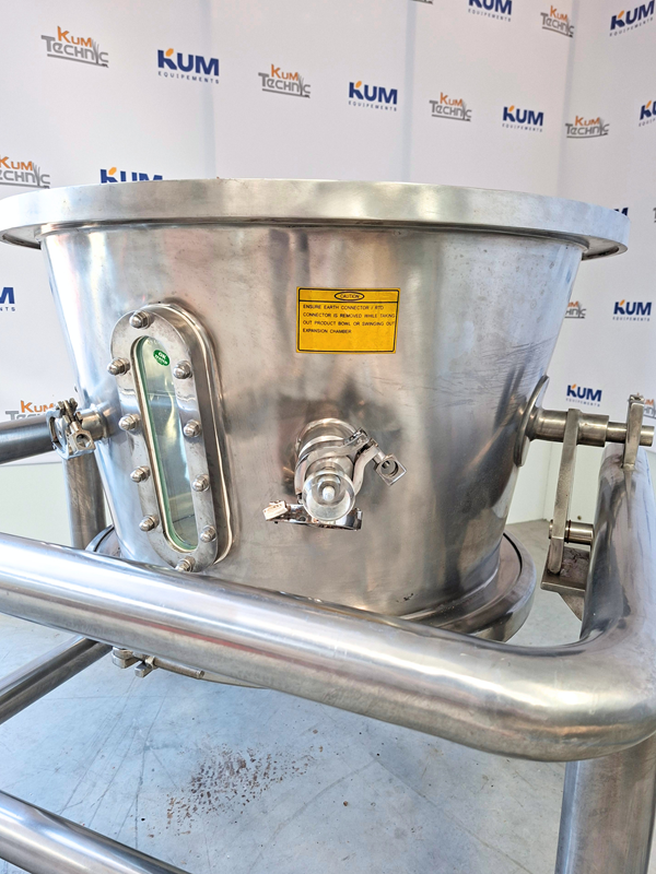 Stainless steel tank with sieve