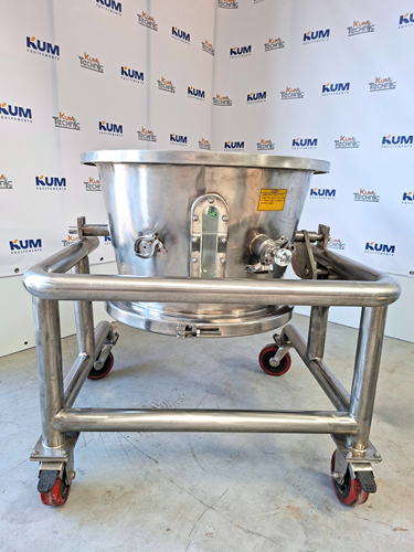 Stainless steel tank with sieve