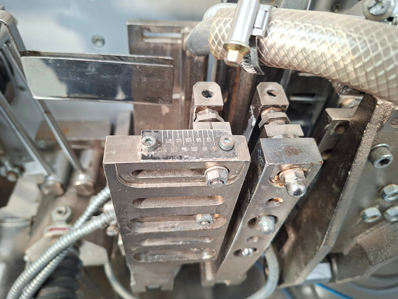 Ensacheuse verticale Volpak S-130 D - Automatisation Siemens + PLC Omron